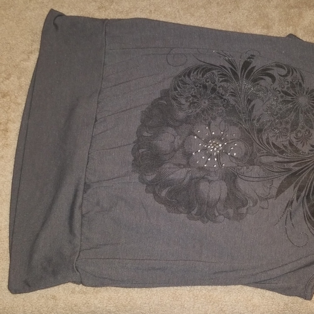 Shirt - Picture 2 of 4